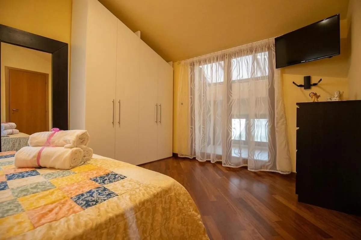 דירות קסטיליון פיורנטינו Casa Sonia 0*,  איטליה